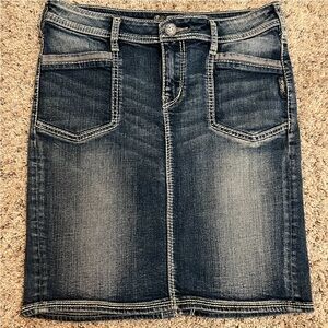 Silver Jeans Blake Denim Skirt Size 28 Waist